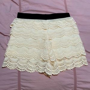 Un Deux Trois Shorts